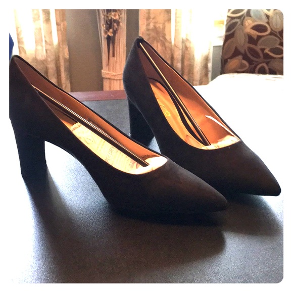 Brand new heels - Picture 1 of 4